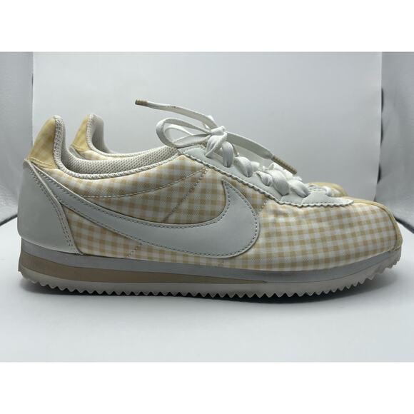 Nike Classic Cortez QS Summit White Yellow Women’s Size  8 - Picture 1 of 8